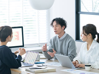 ビズリーチ WorkTech研究所 所長　友部 博教